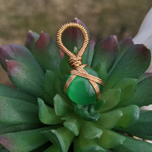 💚SOLD💚Green Cat's Eye Gold Wire Wrapped Pendant Handmade Glam Artisan Cute - Picture 3 of 10